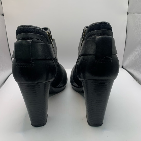 Clarks Black Leather Zip High Heel Ankle Boots Womens Size 10 M Style 2610493 - Picture 7 of 10